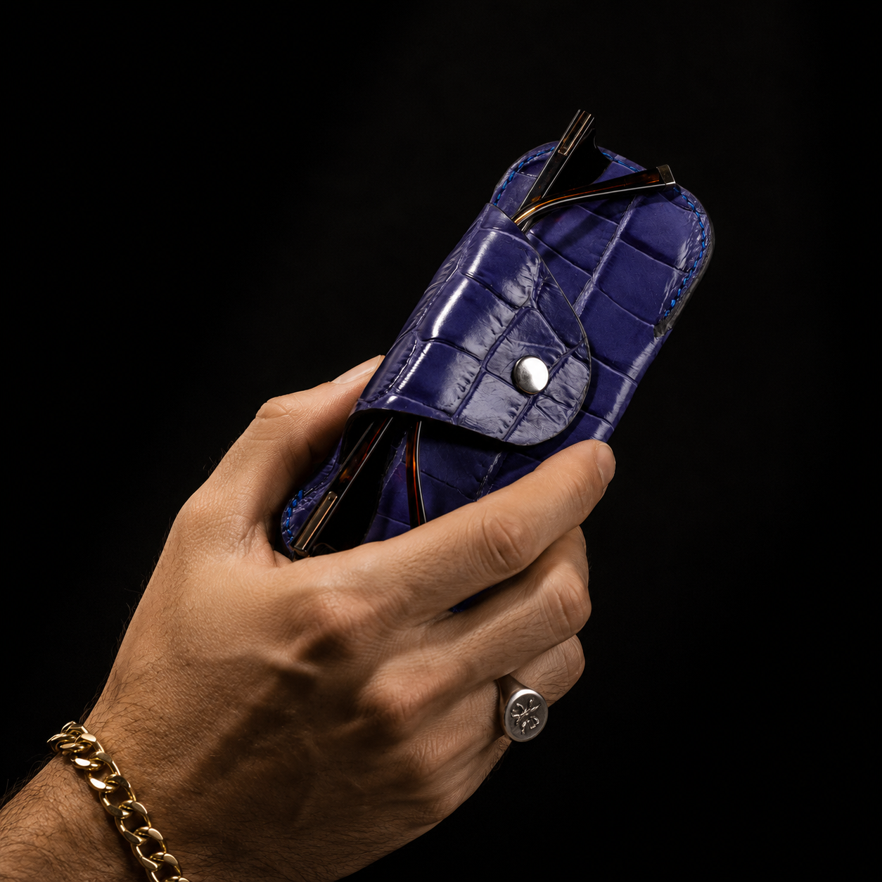 Aura Eyewear Case
