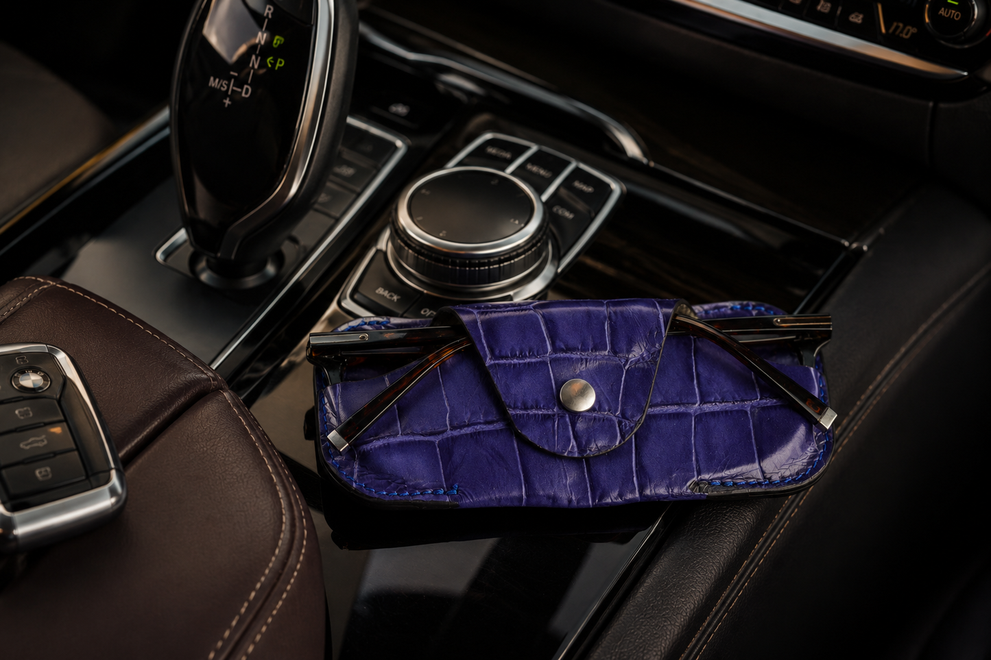 Aura Eyewear Case