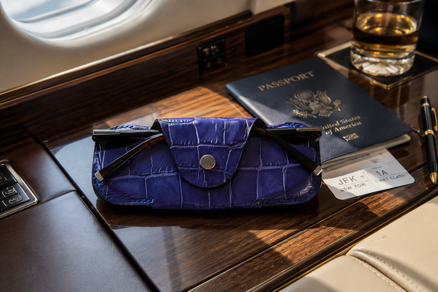 Aura Eyewear Case